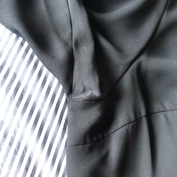 Mossimo from Target L black cold shoulder top - Picture 3 of 3